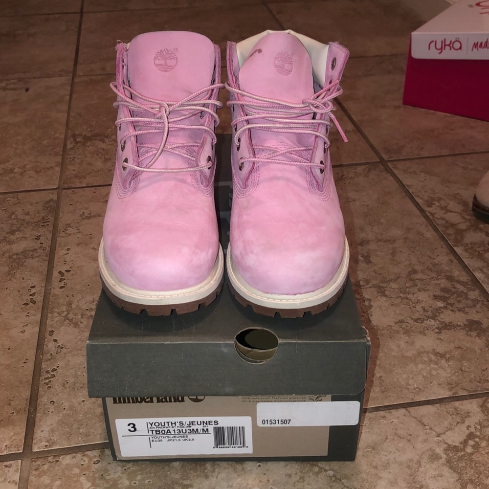 Timberlands youth size 3 pink💕